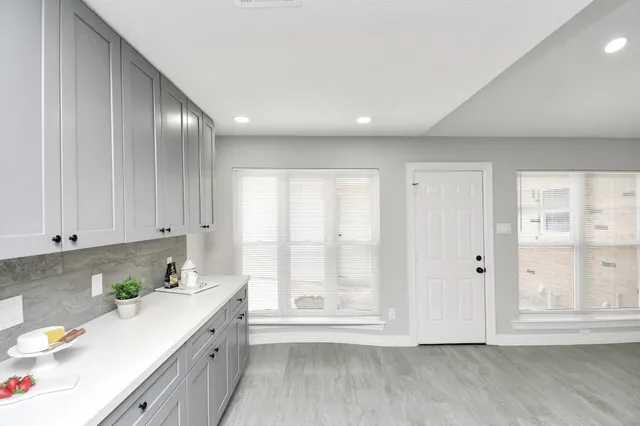 $2,900 | 9726 Springmont Drive, Houston, TX 77080