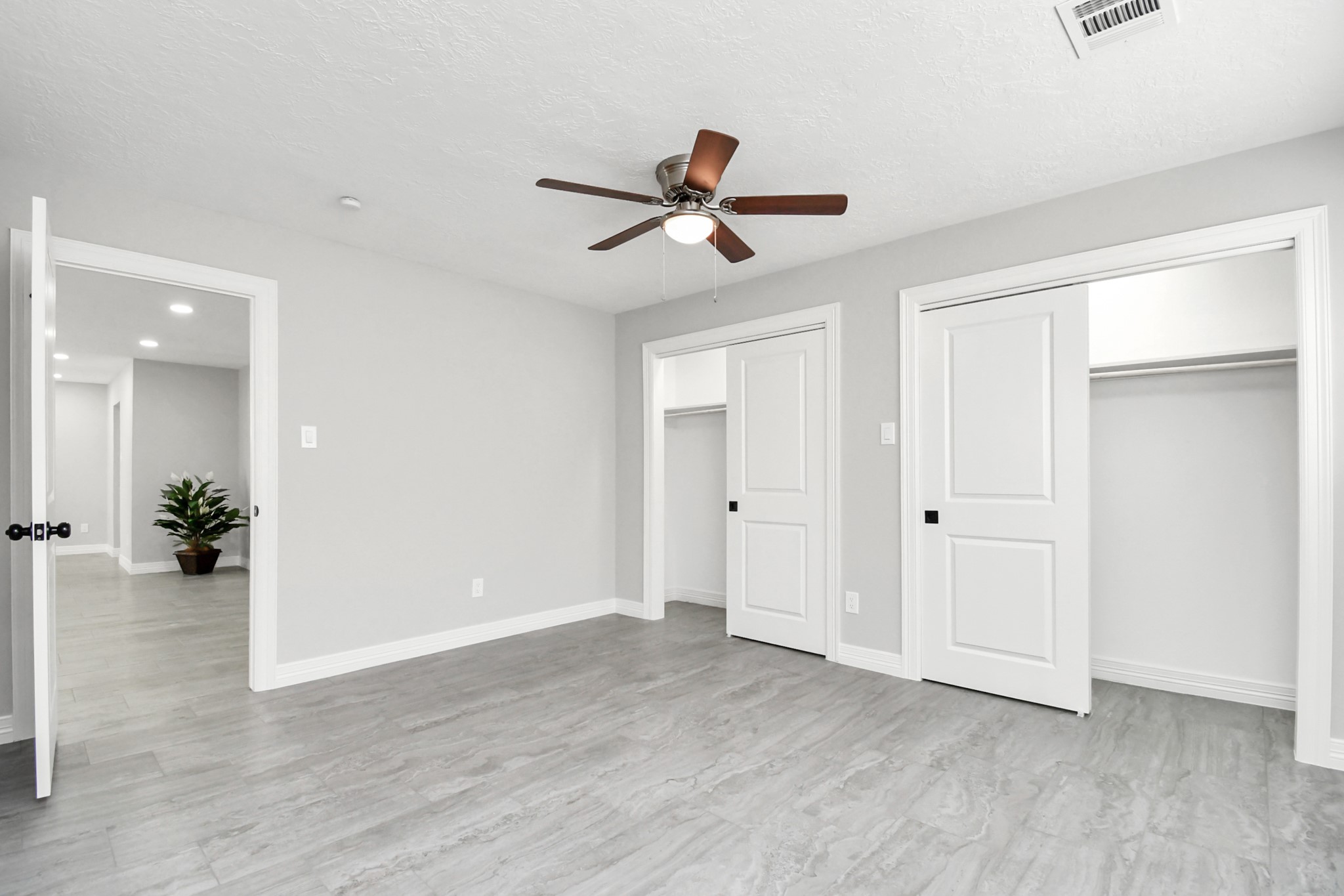 9726 Springmont Drive Houston, TX 77080 - Photo 27 of 42