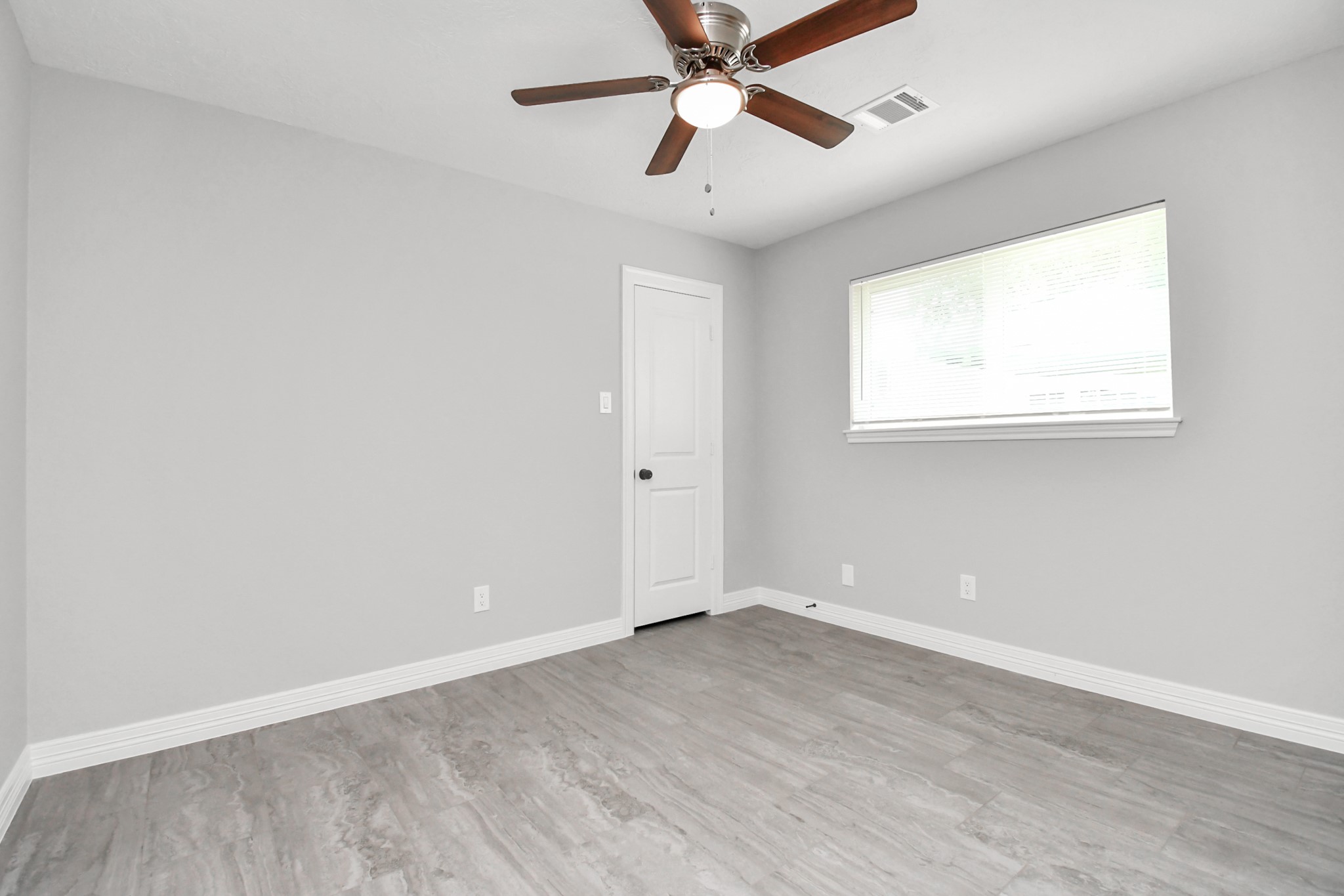 9726 Springmont Drive Houston, TX 77080 - Photo 33 of 42