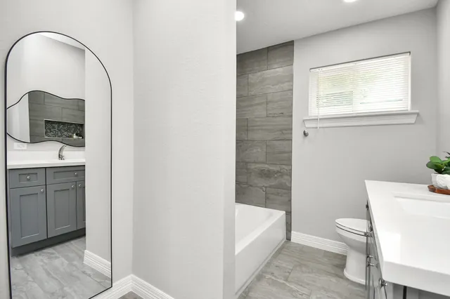 $2,900 | 9726 Springmont Drive, Houston, TX 77080