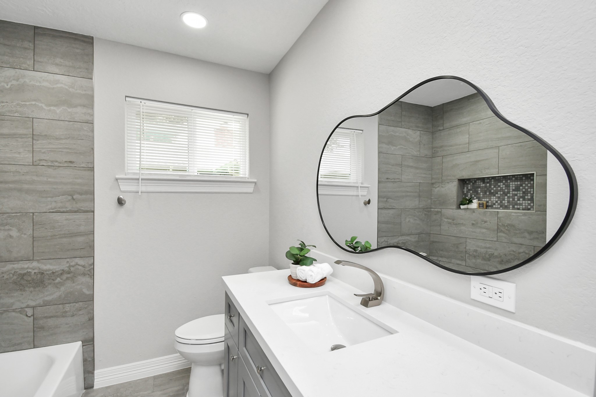 9726 Springmont Drive Houston, TX 77080 - Photo 36 of 42