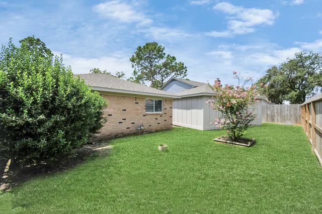 $2,900 | 9726 Springmont Drive, Houston, TX 77080