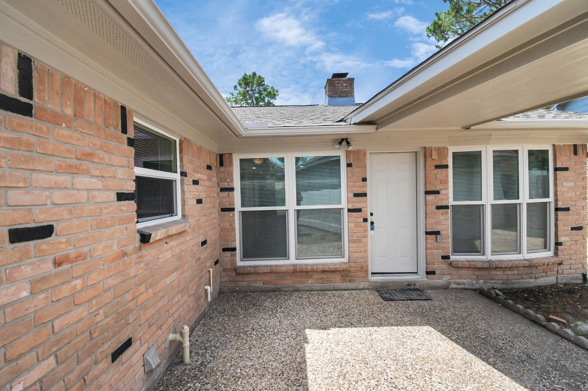 9726 Springmont Drive Houston, TX 77080 - Photo 9 of 42