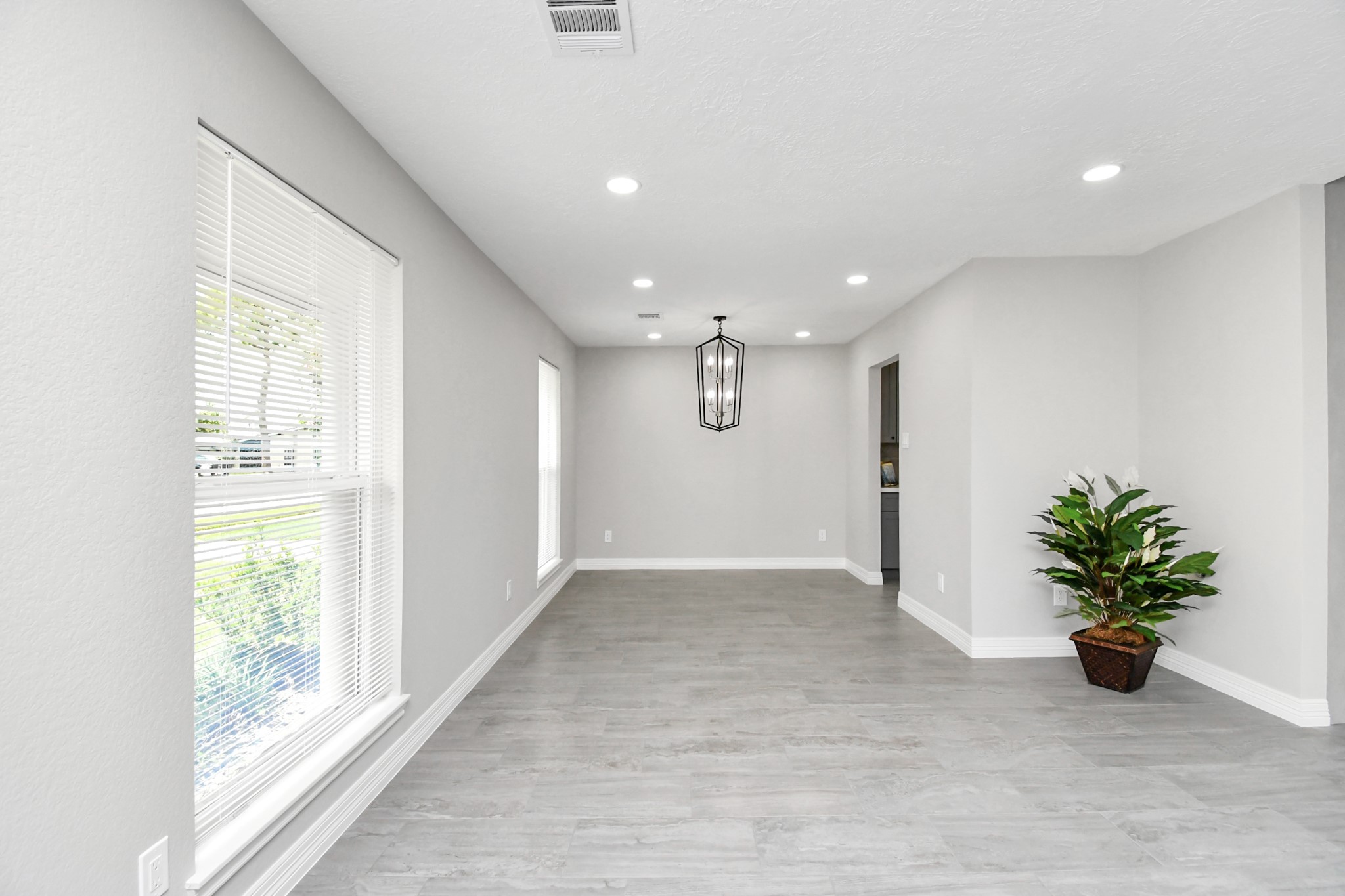 9726 Springmont Drive Houston, TX 77080 - Photo 10 of 42