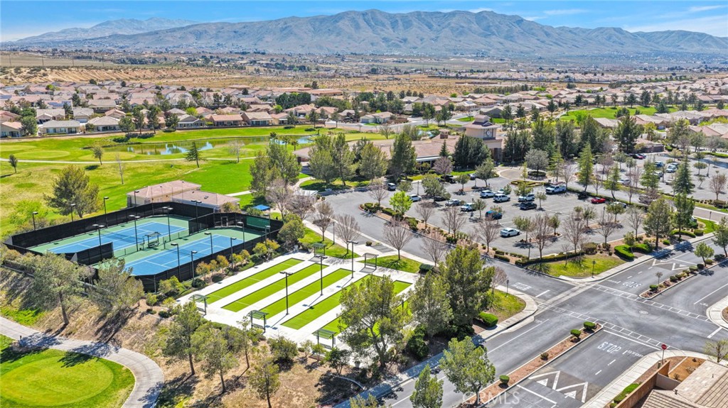10429 Lanigan Road Apple Valley, CA 92308 - Photo 38 of 41 an aerial view of a residential houses and outdoor space
