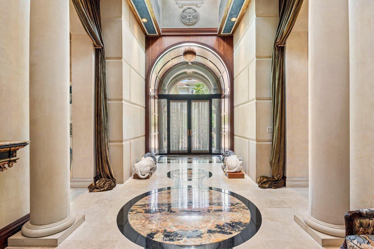 428 Addison Park Lane Boca Raton, FL 33432 - Photo 5 of 48 a view of a interior of the house