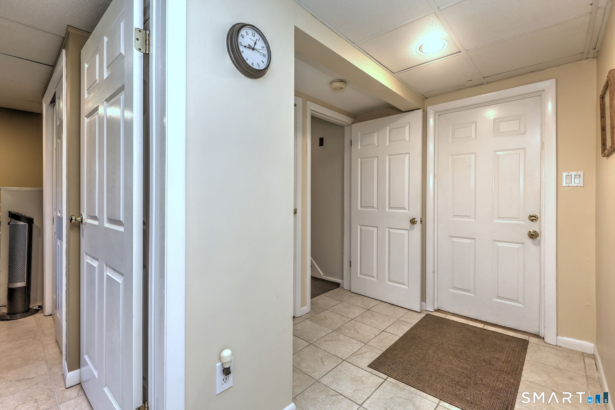 31 Paugussett Road Newtown, CT 06482 - Photo 34 of 40