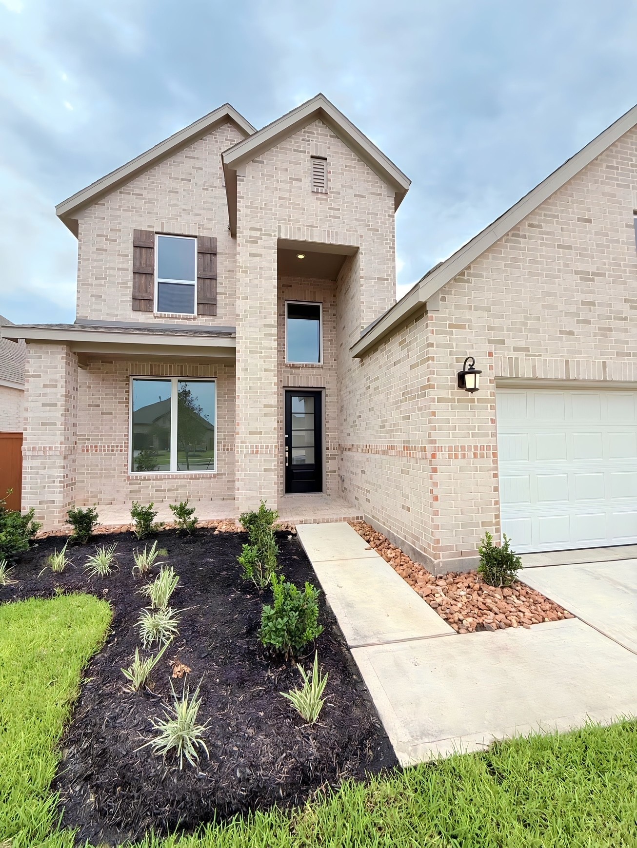 8318 Holly Blue Drive Rosharon, TX 77583 - Photo 12 of 30 *representative photo, not actual home