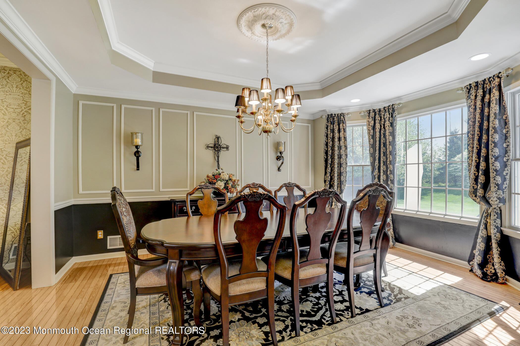 80 Summit Drive Freehold, NJ 07728 - Photo 13 of 49 14 - Dining Room