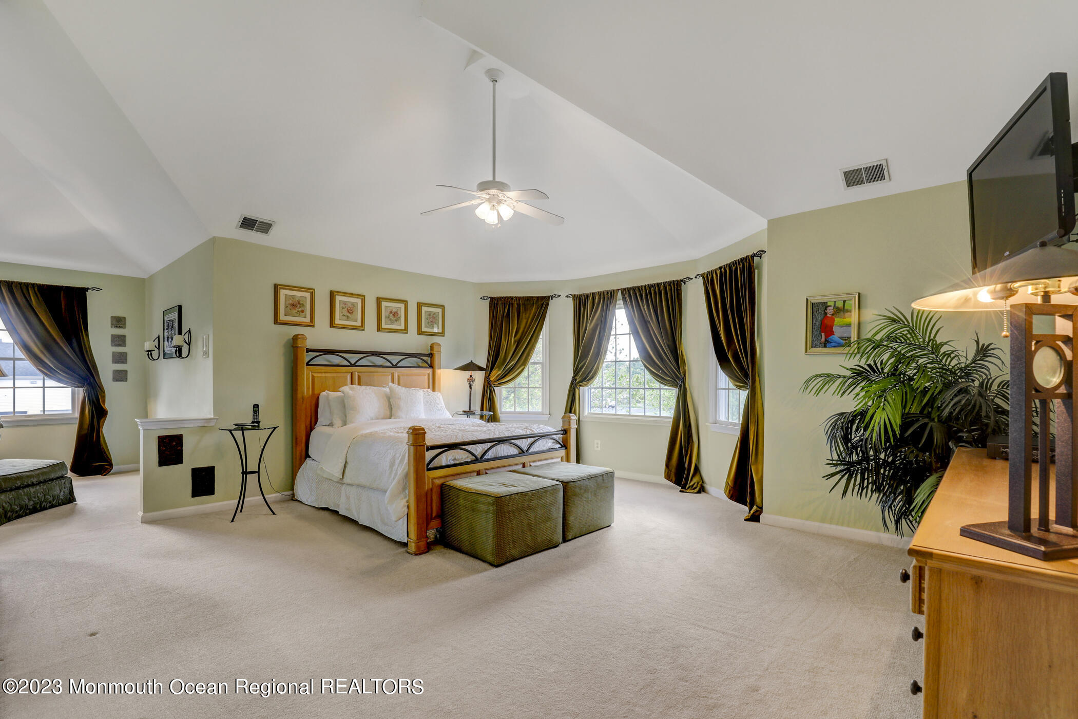 80 Summit Drive Freehold, NJ 07728 - Photo 25 of 49 26 - Primary Bedroom