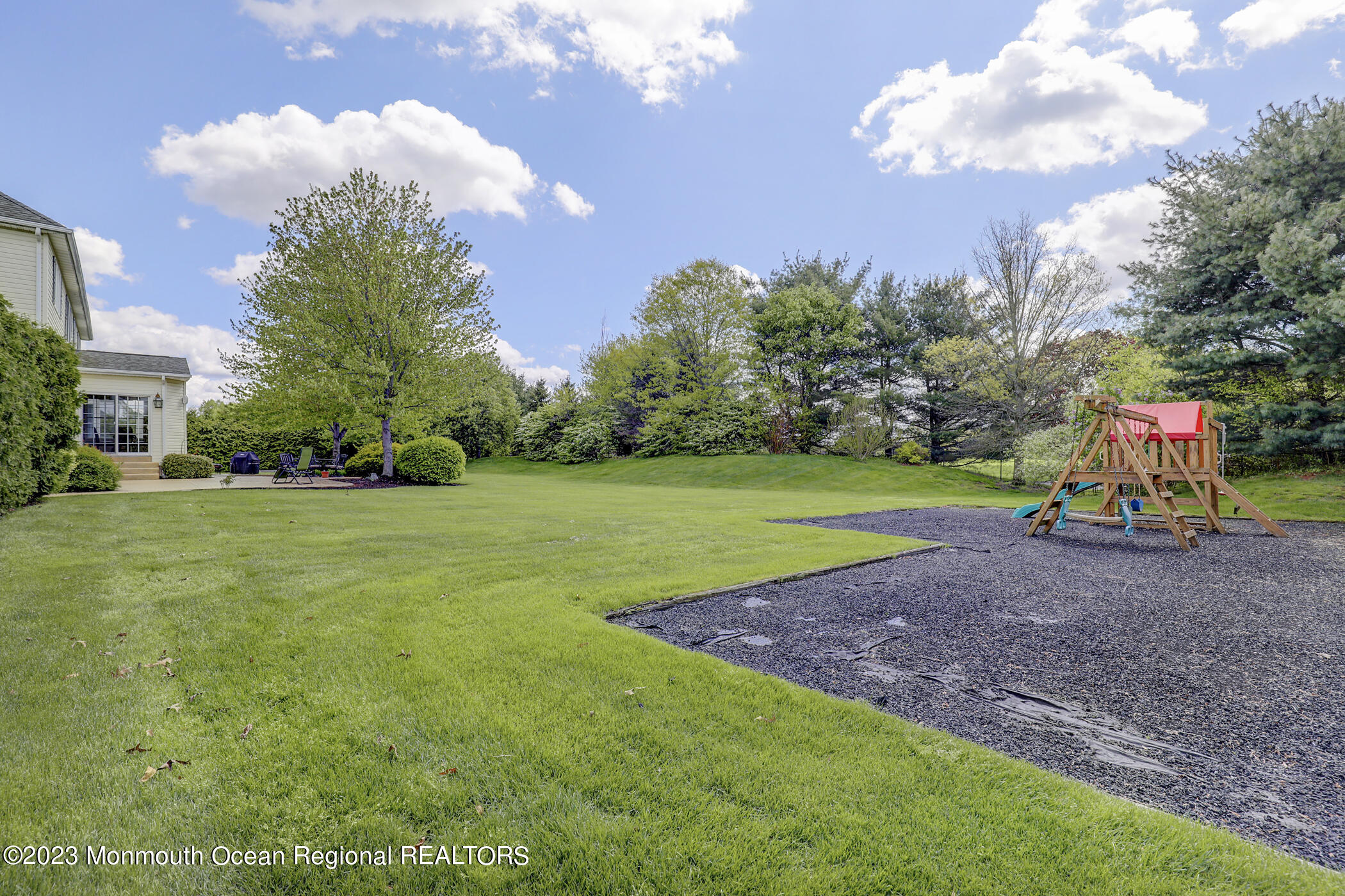 80 Summit Drive Freehold, NJ 07728 - Photo 38 of 49 39 - Backyard