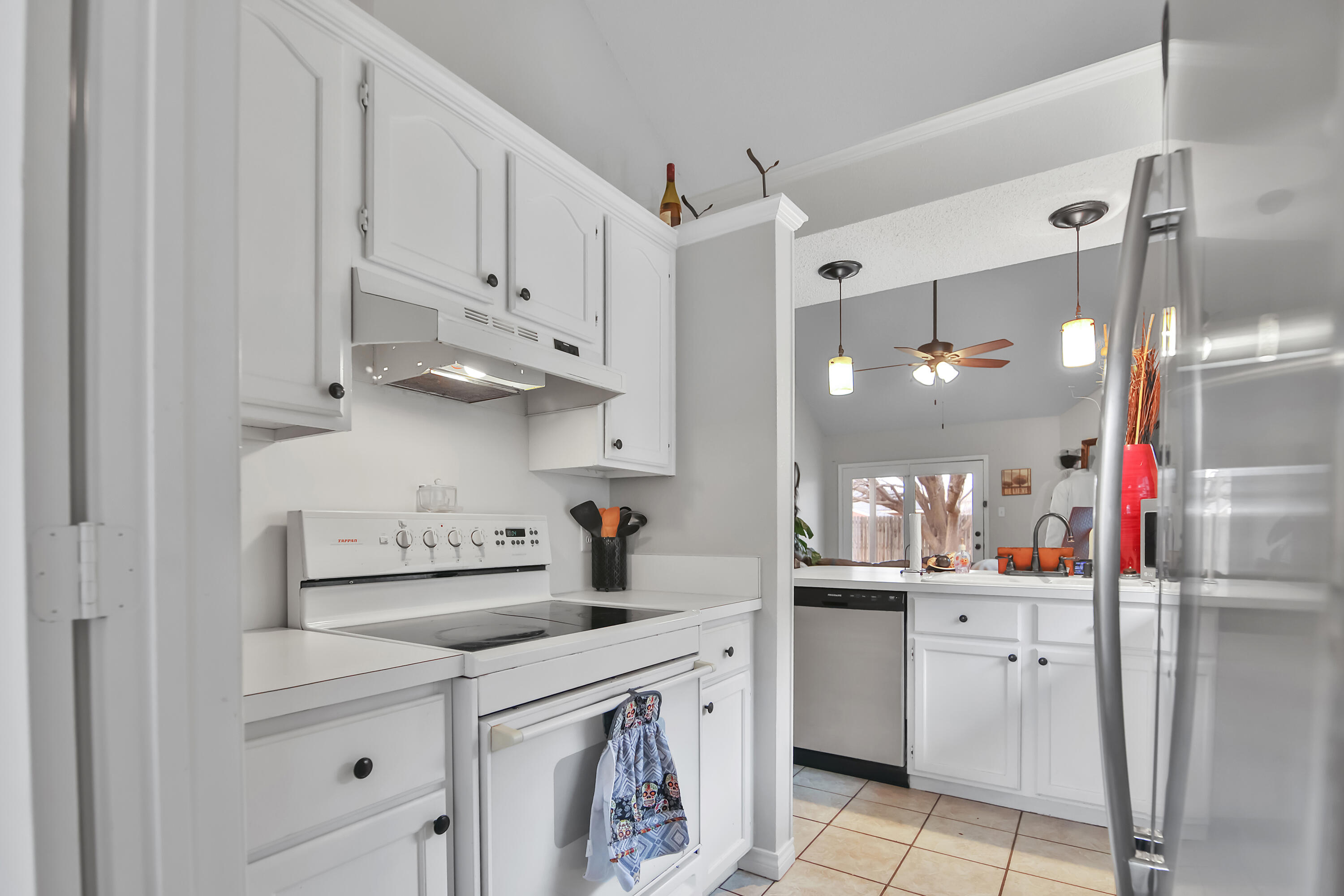 406 Hyden Avenue Lubbock, TX 79416 - Photo 7 of 30 1L1A1675