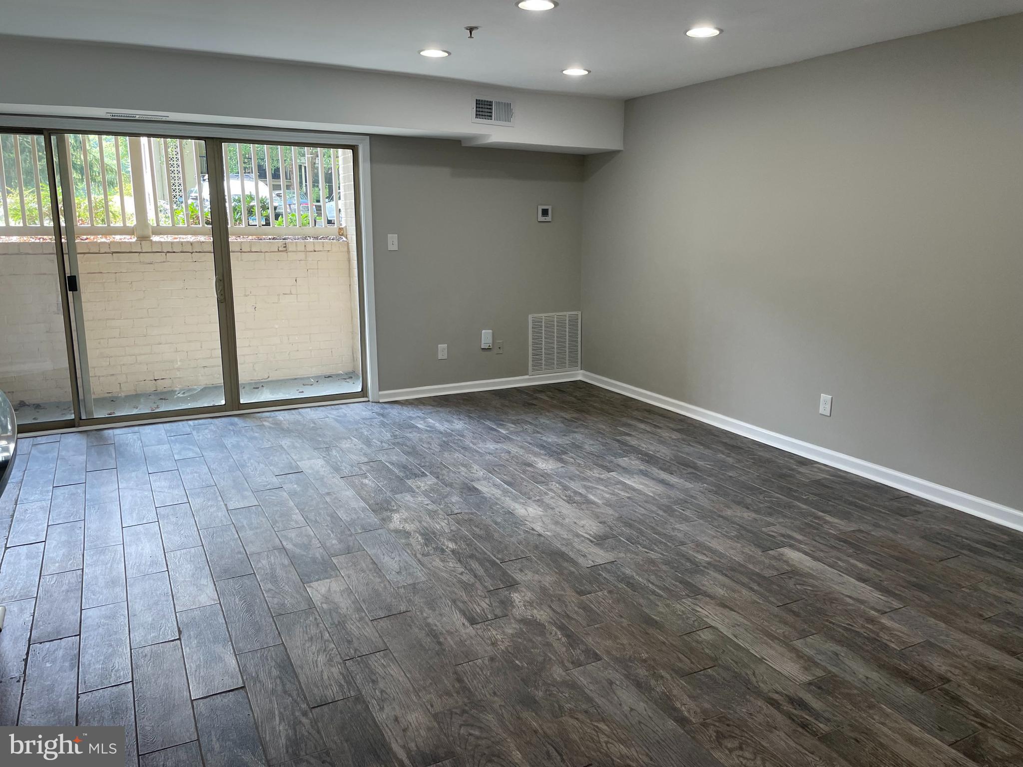 1134 Cove Road, Unit 101 Annapolis, MD 21403 - Photo 5 of 20 Gallery Image 5