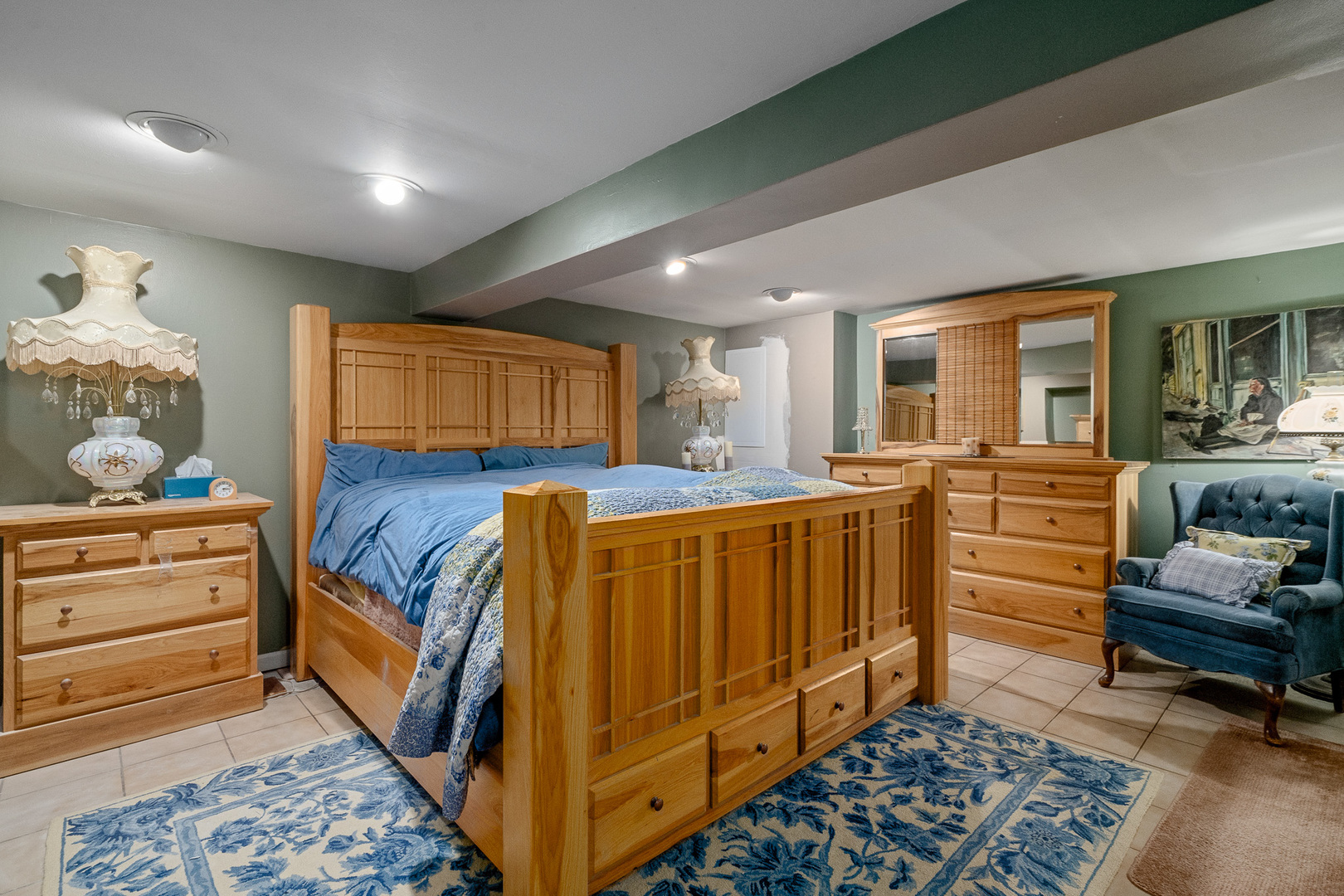 130 Jerome Lane Bolingbrook, IL 60440 - Photo 19 of 32 a bed room with furniture and a dresser