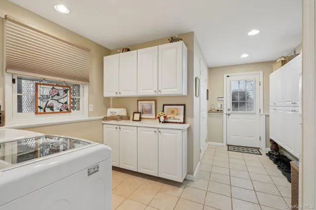 $769,000 | 229 Betsy Ross Drive, Orangeburg, NY 10962