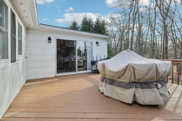 $769,000 | 229 Betsy Ross Drive, Orangeburg, NY 10962