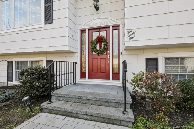 $769,000 | 229 Betsy Ross Drive, Orangeburg, NY 10962