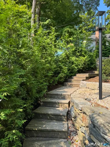 $4,000 | 4 Main Street, Washington, CT 06777