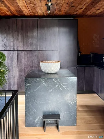 $4,000 | 4 Main Street, Washington, CT 06777