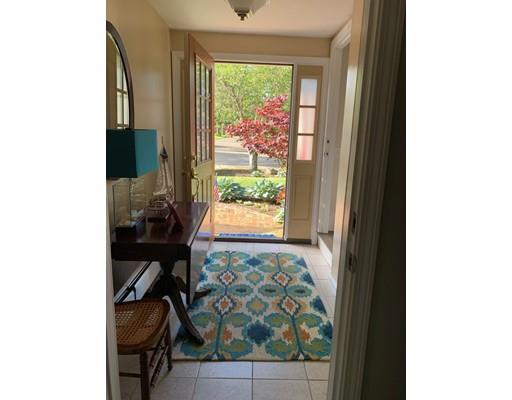17 Hillside Road Bristol, RI 02809 - Photo 2 of 26 Gallery Image 2