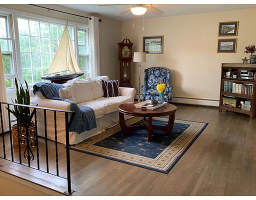 17 Hillside Road Bristol, RI 02809 - Photo 4 of 26 Gallery Image 4
