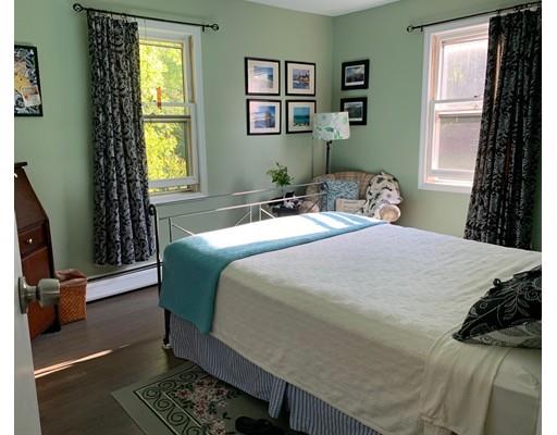 17 Hillside Road Bristol, RI 02809 - Photo 5 of 26 Gallery Image 5