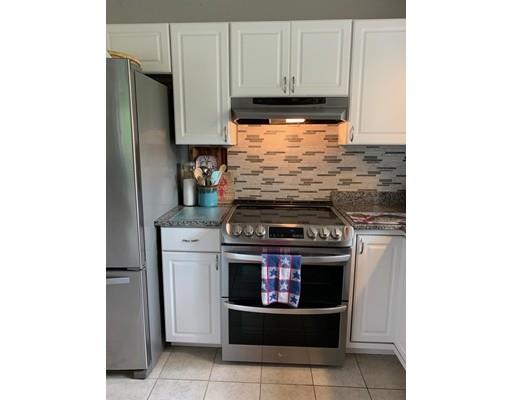 17 Hillside Road Bristol, RI 02809 - Photo 8 of 26 Gallery Image 8