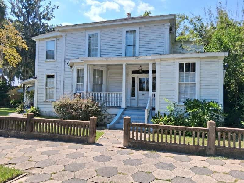 911 Union Street Brunswick, GA 31520 - Photo 1 of 34