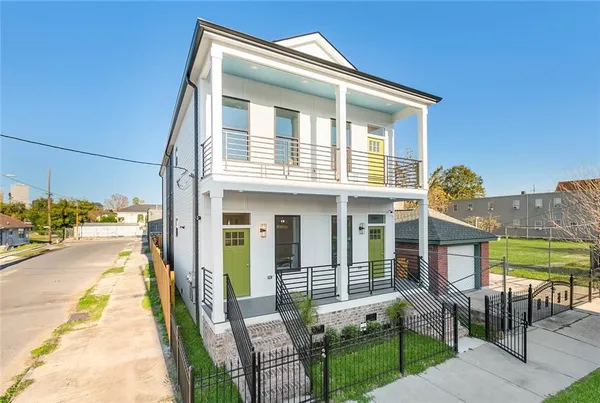 $2,700 | 1937 First Street, New Orleans, LA 70113