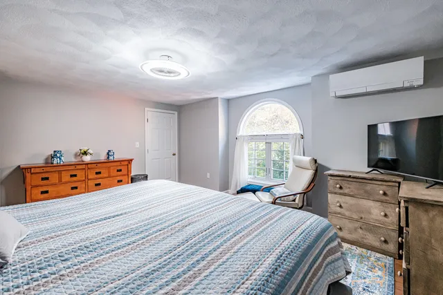 $369,000 | 29 Antler Court, Unit 29, Naples, ME 04055