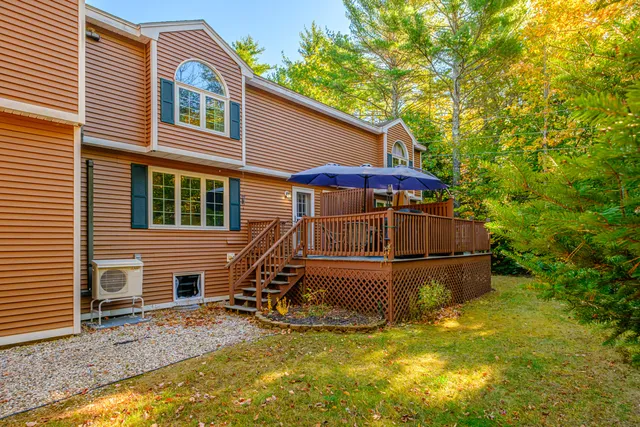 $369,000 | 29 Antler Court, Unit 29, Naples, ME 04055