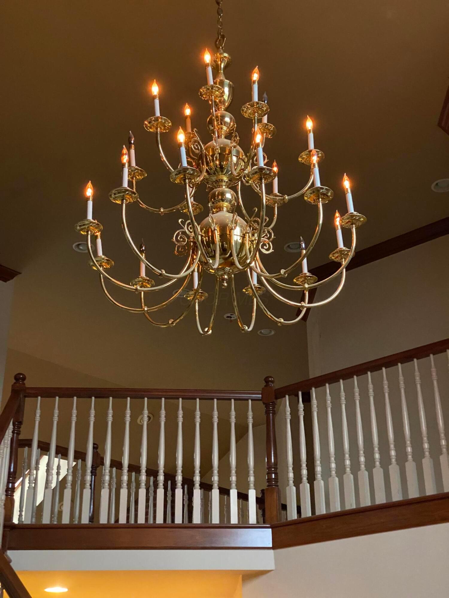 3420 Pine Ridge Drive Lewis Center, OH 43035 - Photo 23 of 31 Chandelier