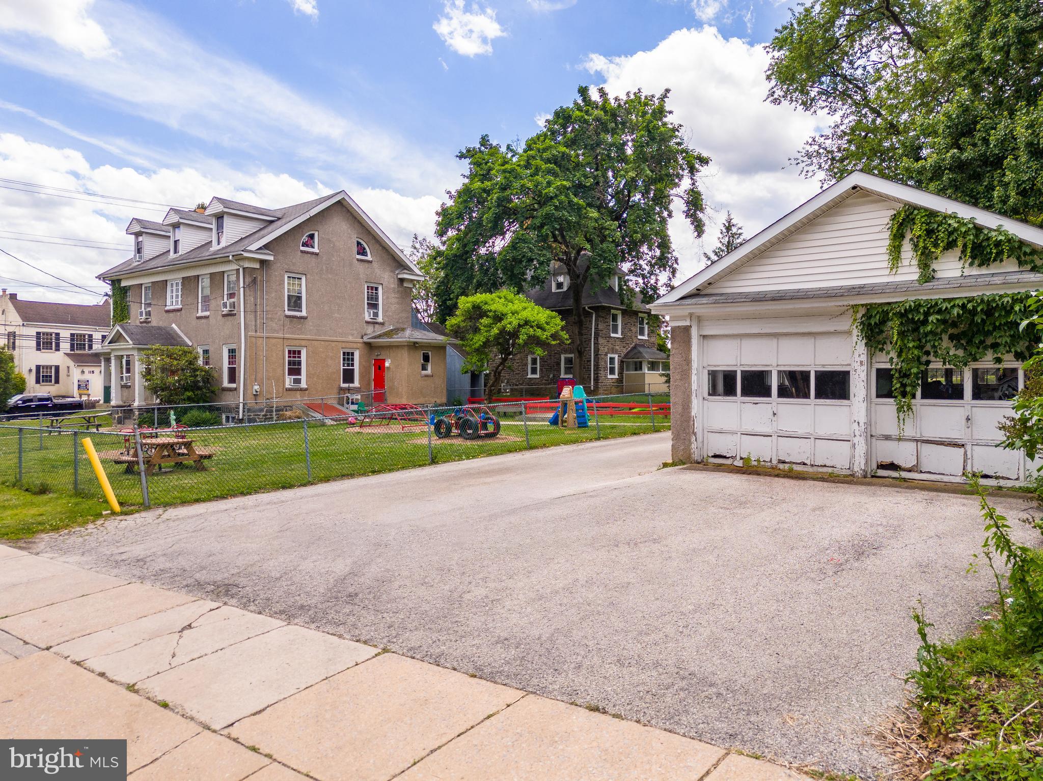 223 East Park Road Havertown, PA 19083 - Photo 6 of 37 a view of a house with a yard and plants