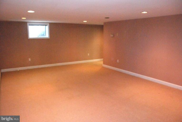 15500 Tierra Drive Silver Spring, MD 20906 - Photo 20 of 21 an empty room
