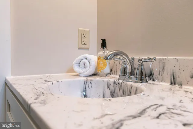 $2,200 | 340 College Avenue, Unit CARRIAGE, Lancaster, PA 17603