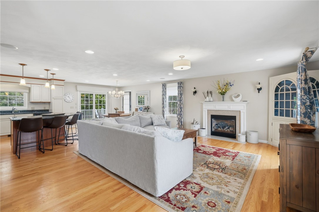 32 Sunny View Court Warwick, RI 02886 - Photo 16 of 44