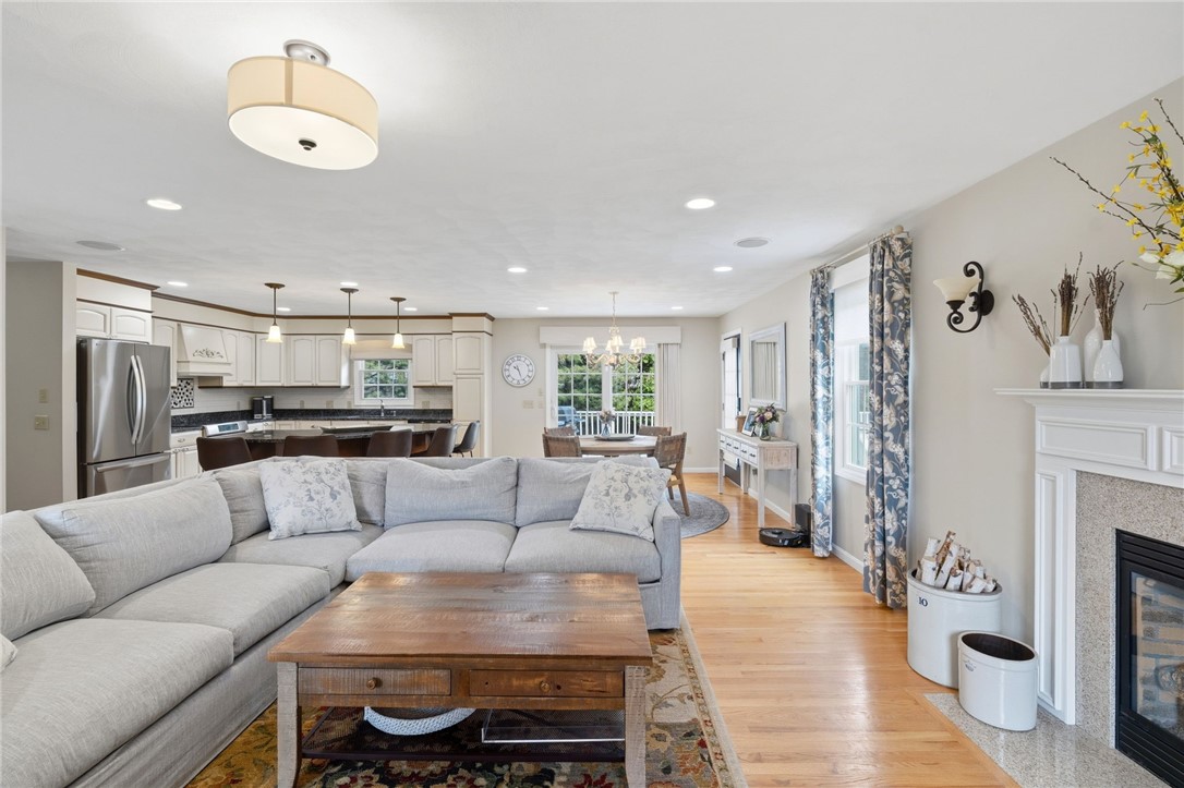 32 Sunny View Court Warwick, RI 02886 - Photo 20 of 44