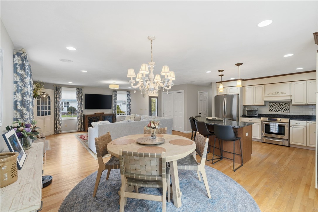 32 Sunny View Court Warwick, RI 02886 - Photo 22 of 44