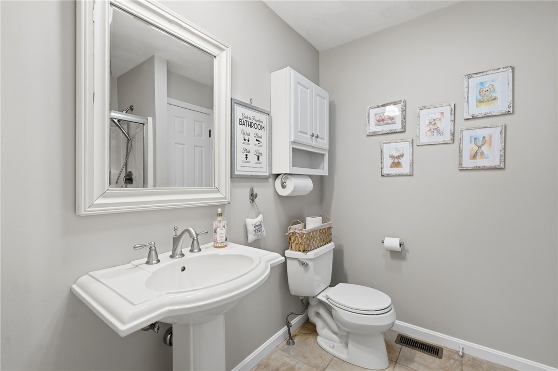 32 Sunny View Court Warwick, RI 02886 - Photo 29 of 44