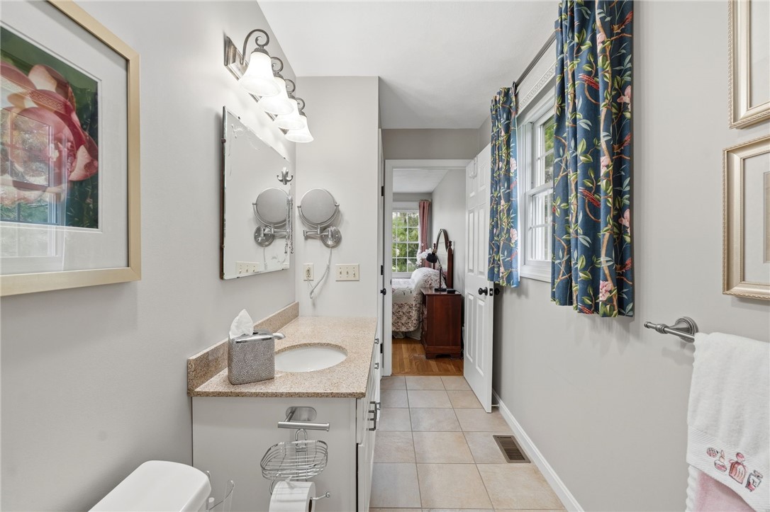32 Sunny View Court Warwick, RI 02886 - Photo 32 of 44