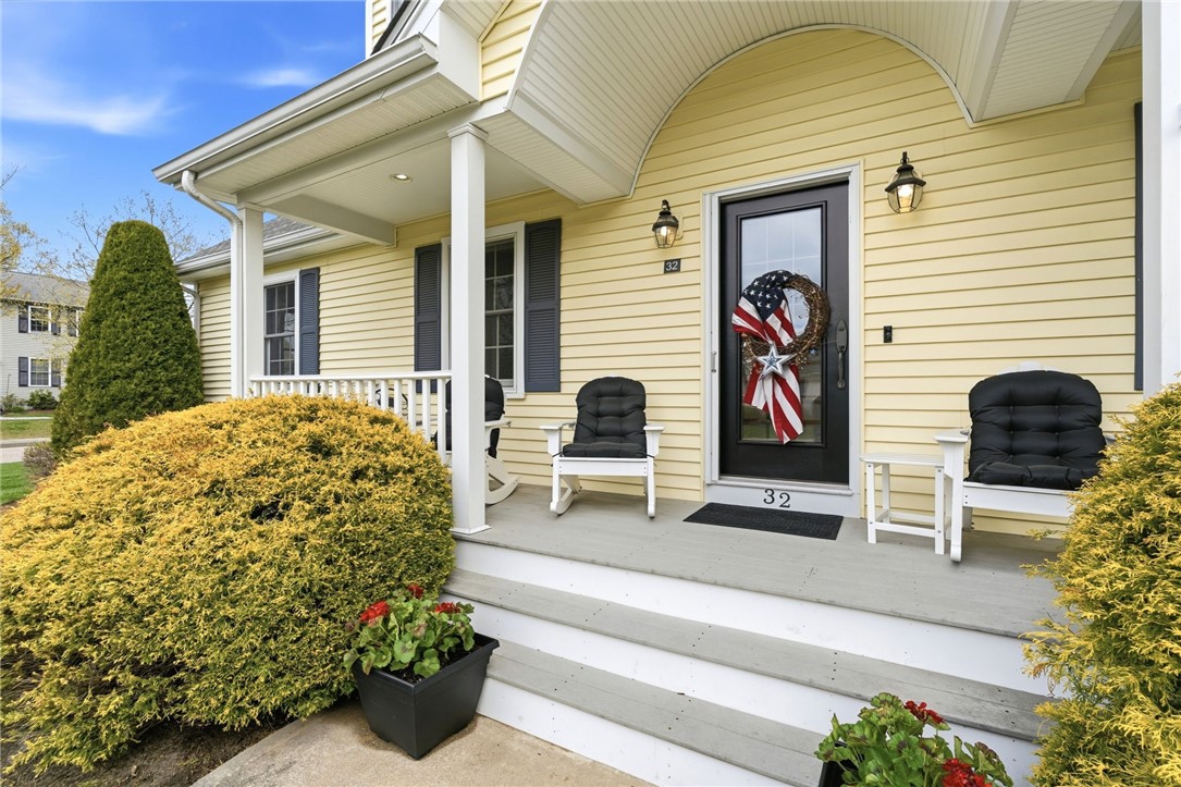32 Sunny View Court Warwick, RI 02886 - Photo 4 of 44