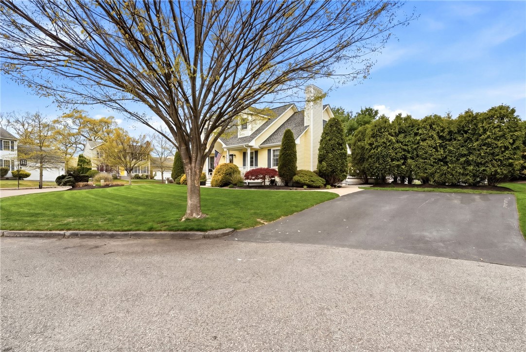 32 Sunny View Court Warwick, RI 02886 - Photo 6 of 44