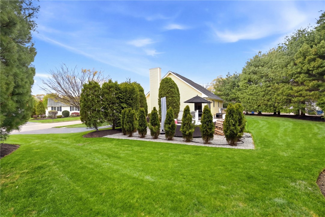 32 Sunny View Court Warwick, RI 02886 - Photo 7 of 44