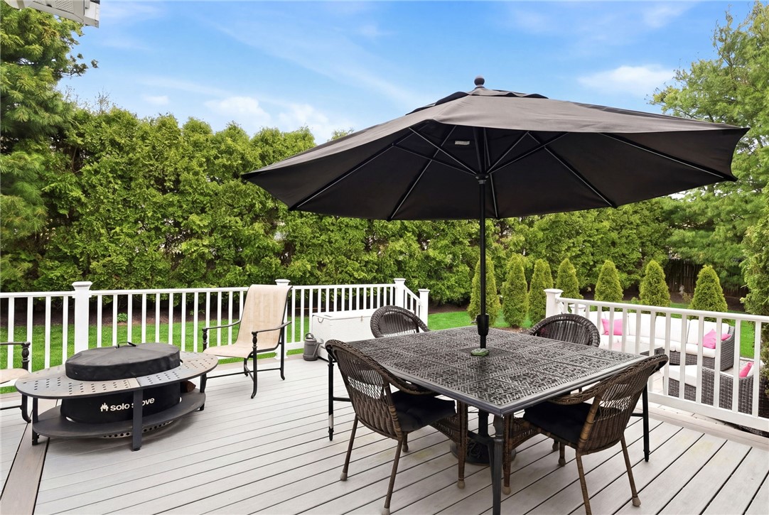 32 Sunny View Court Warwick, RI 02886 - Photo 9 of 44