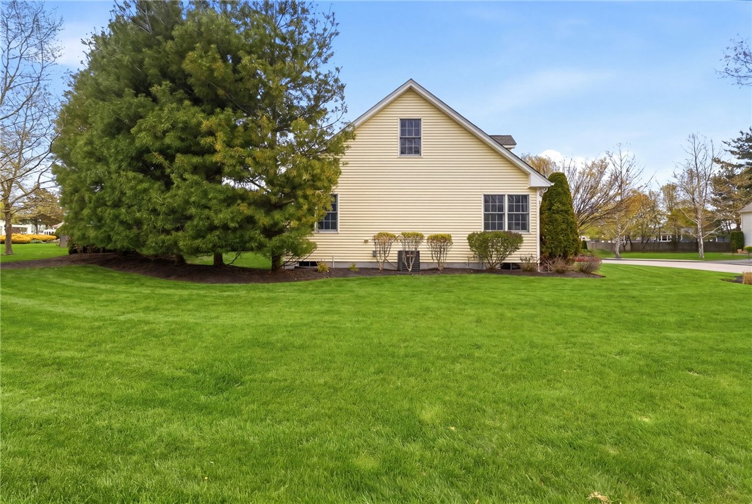32 Sunny View Court Warwick, RI 02886 - Photo 10 of 44