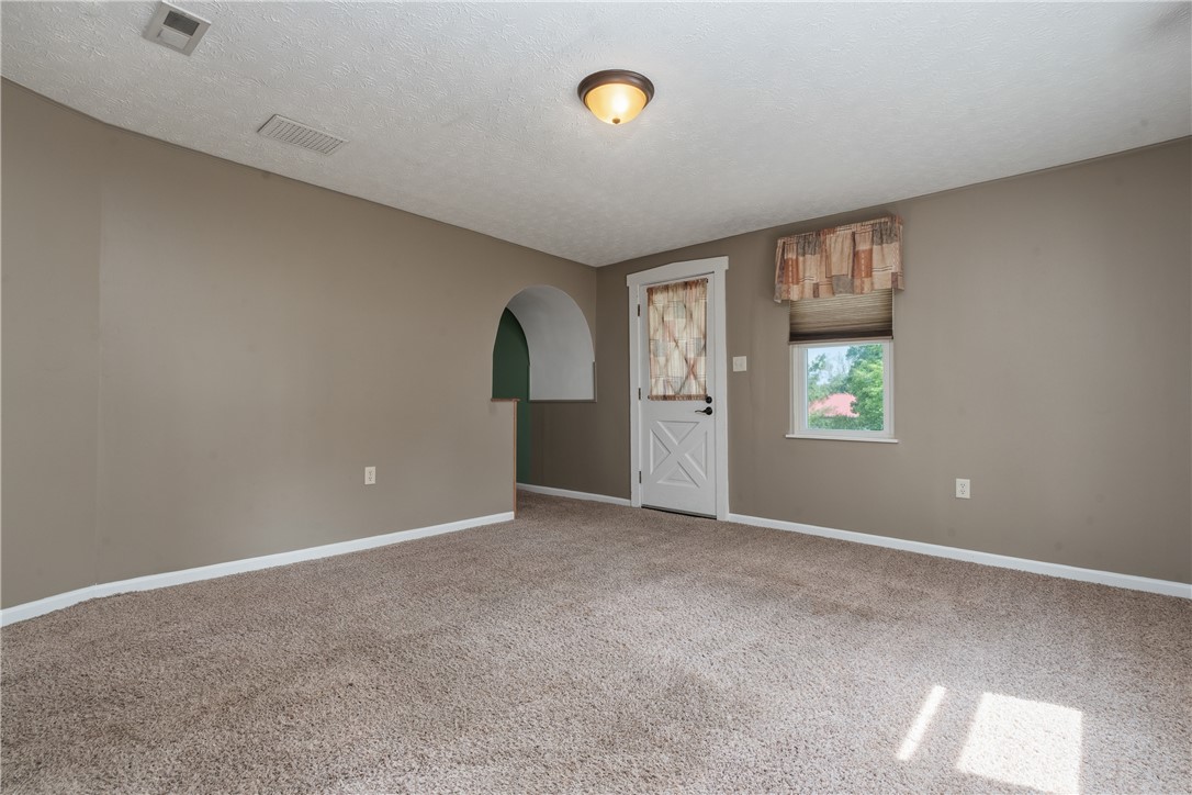 31 North Clarksville Road Waynesville, OH 45068 - Photo 2 of 33