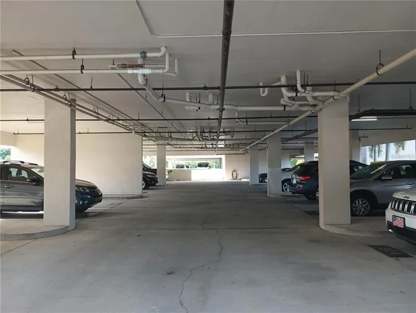 $2,100 | 1806 Mariner Drive, Unit 214, Tarpon Springs, FL 34689