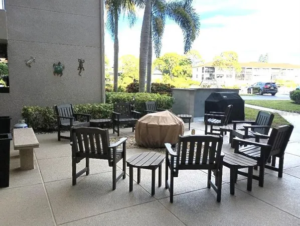 $2,100 | 1806 Mariner Drive, Unit 214, Tarpon Springs, FL 34689