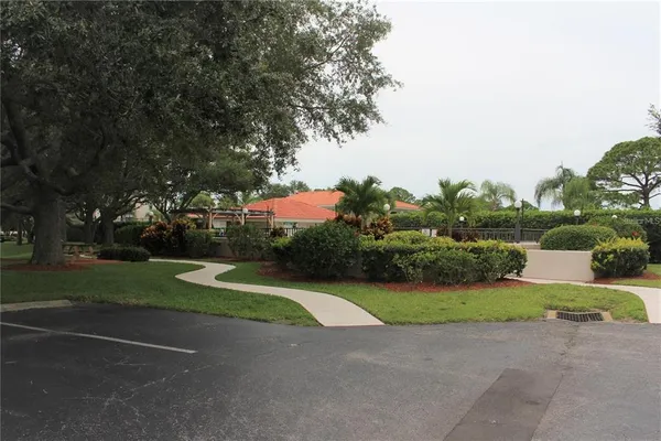 $2,100 | 1806 Mariner Drive, Unit 214, Tarpon Springs, FL 34689