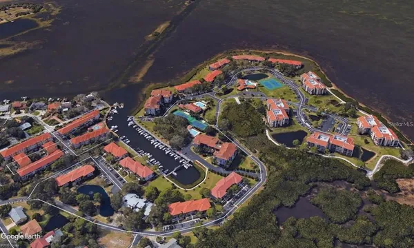 $2,100 | 1806 Mariner Drive, Unit 214, Tarpon Springs, FL 34689